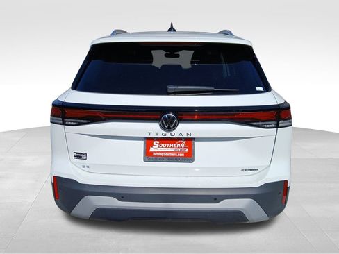 New 2026 Volkswagen Tiguan SE AWD/4WD image 4