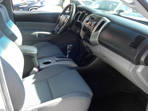 Used 2012 Toyota Tacoma PreRunner w/ TRD Sport Pkg RWD image 16