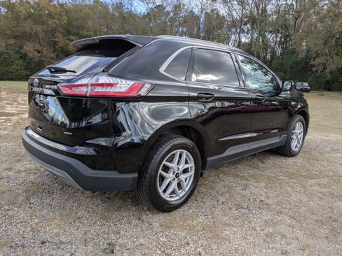 Used 2023 Ford Edge SEL w/ Convenience Package image 4