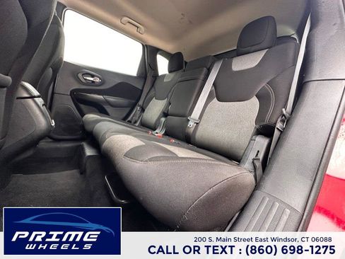 Used 2014 Jeep Cherokee Latitude image 12