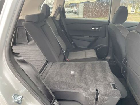 Used 2025 Nissan Rogue SV image 15