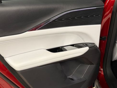 Used 2024 Cadillac Lyriq Luxury RWD image 42