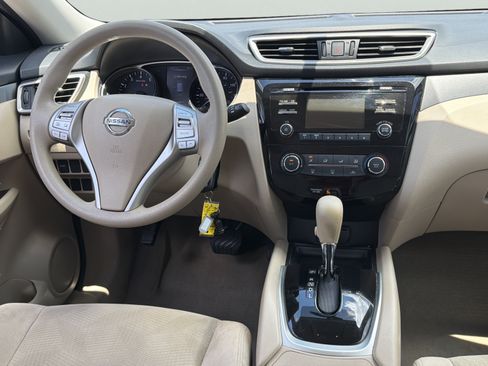 Used 2014 Nissan Rogue S FWD image 10