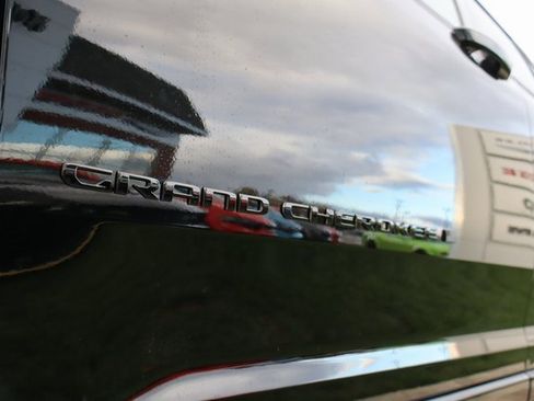 New 2025 Jeep Grand Cherokee Summit w/ Obsidian Package image 8