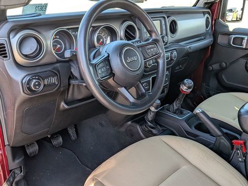 Used 2021 Jeep Gladiator Sport w/ Trailer Tow Package image 31