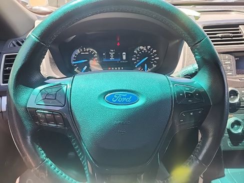 Used 2016 Ford Explorer XLT AWD/4WD image 7