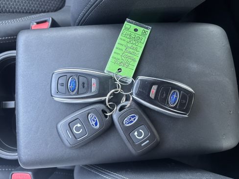 Used 2020 Subaru Forester Premium AWD/4WD image 7