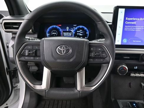 Used 2024 Toyota Tacoma TRD Off-Road image 7