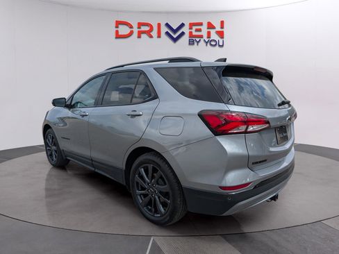 Used 2024 Chevrolet Equinox RS w/ RS Leather Package image 3