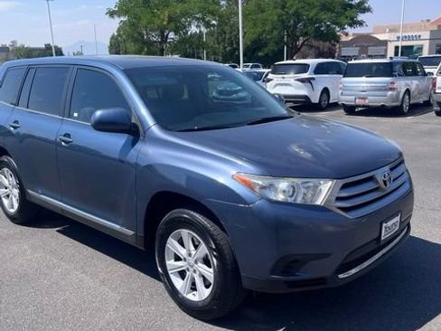 Used 2013 Toyota Highlander 4WD w/ Cold Weather Pkg image 1