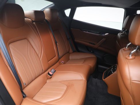 Used 2022 Maserati Quattroporte Modena Q4 AWD/4WD image 19