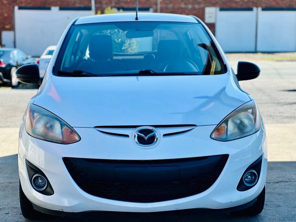 Used 2011 MAZDA MAZDA2 Touring FWD image 2