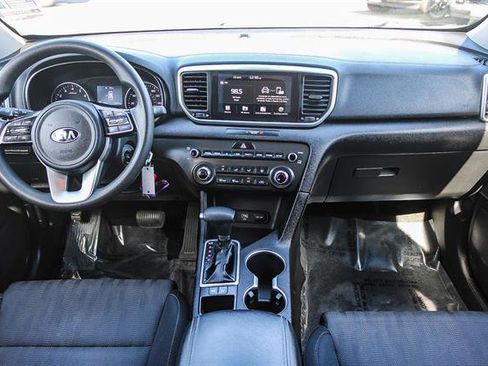 Used 2020 Kia Sportage LX image 12