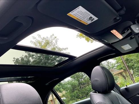 Certified 2019 Mercedes-Benz E 300 4MATIC image 31
