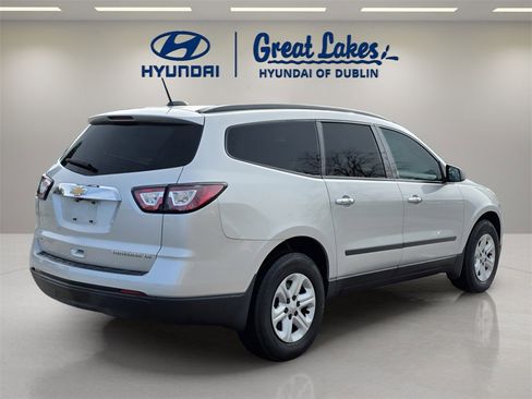 Used 2016 Chevrolet Traverse LS image 5