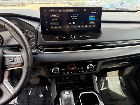 Used 2025 Mitsubishi Outlander SE AWD/4WD image 22