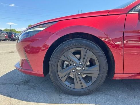 Used 2023 Hyundai Elantra SEL FWD image 10
