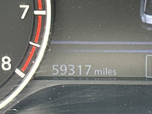 Used 2024 Nissan Altima 2.5 SR FWD image 28
