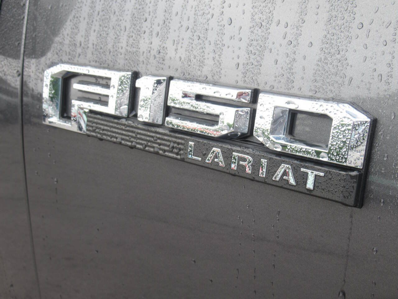 Used 2015 Ford F150 Lariat AWD/4WD image 5