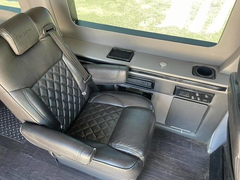 Used 2018 Ford Transit 250 148 Medium Roof image 23