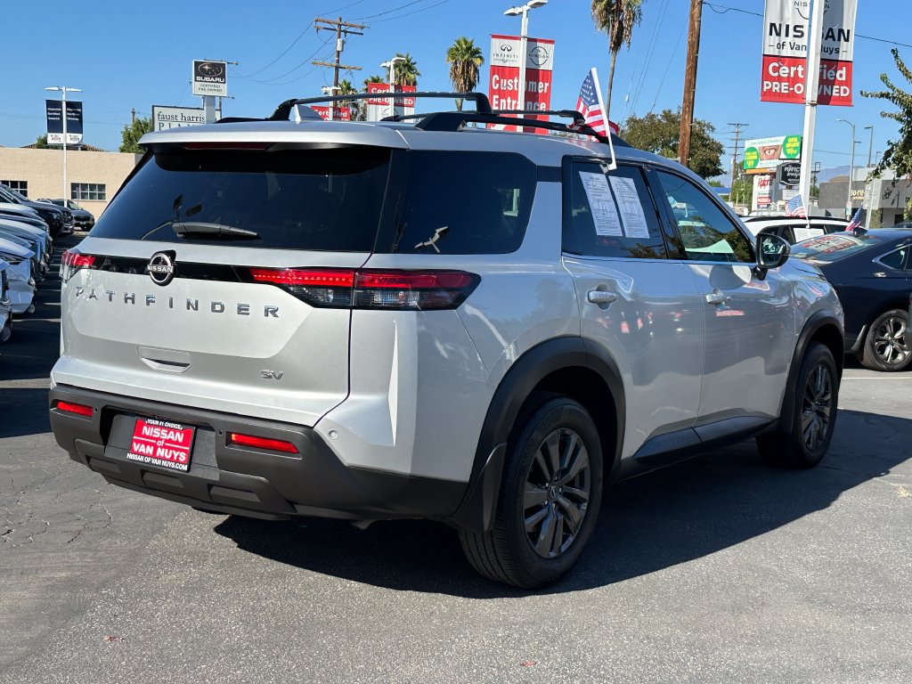 Used 2022 Nissan Pathfinder SV FWD image 7