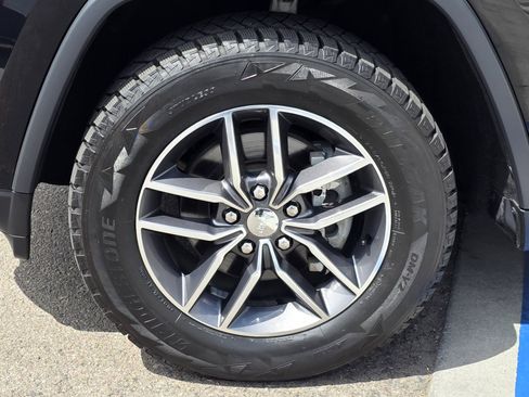 Used 2018 Jeep Grand Cherokee Limited w/ Luxury Group II AWD/4WD image 8