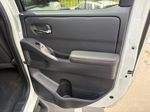 Used 2025 Nissan Frontier Pro-X w/ Pro Convenience Package RWD image 23