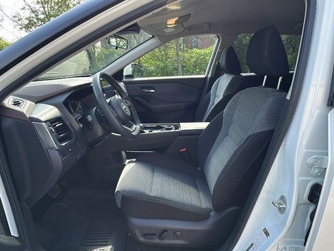 Certified 2023 Nissan Rogue SV AWD/4WD image 11