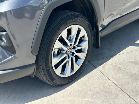 Used 2023 Toyota RAV4 XLE Premium FWD image 9