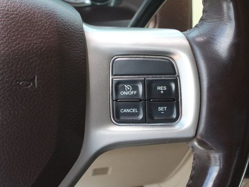 Used 2017 RAM 2500 Laramie w/ Convenience Group AWD/4WD image 19