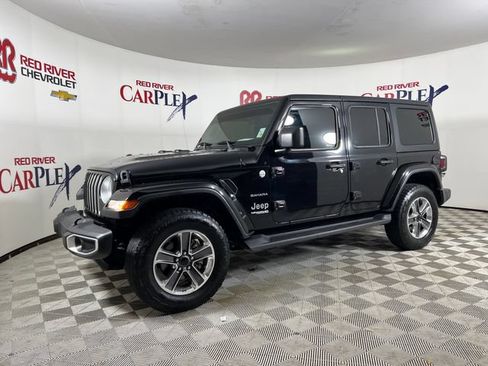 Used 2020 Jeep Wrangler Unlimited Sahara AWD/4WD image 3