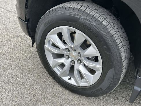 Used 2022 Chevrolet Silverado 1500 Custom image 9