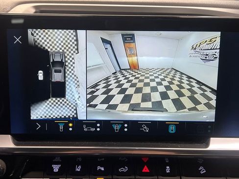 Used 2024 Chevrolet Silverado 2500 High Country w/ Technology Package image 36