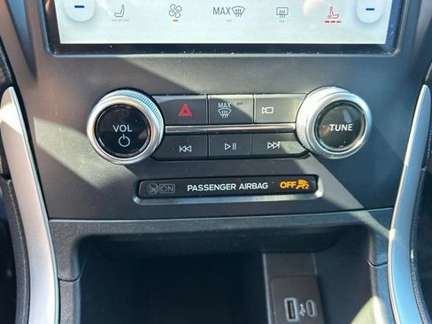 Used 2024 Ford Edge SEL AWD/4WD image 18