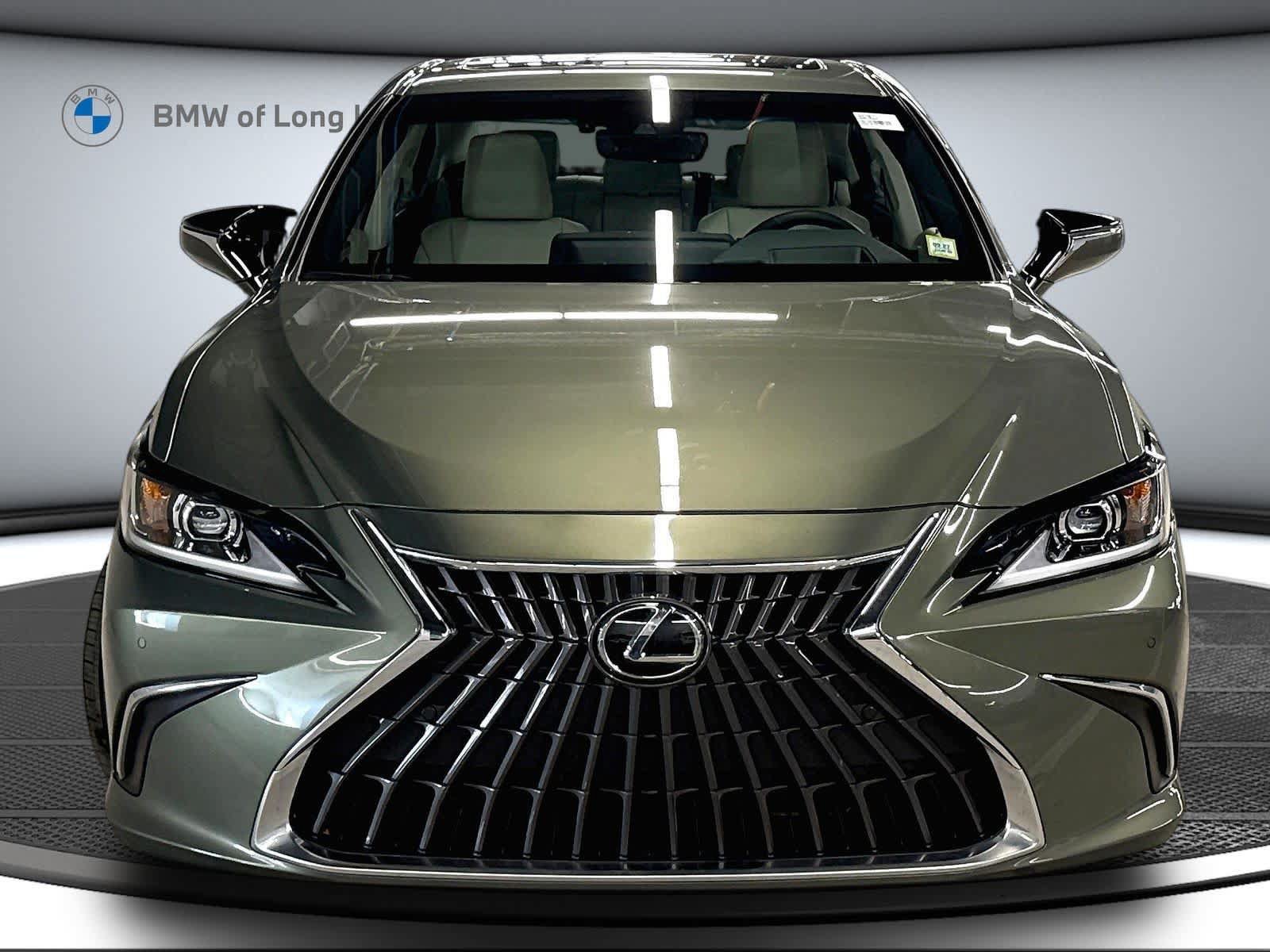 Used 2025 Lexus ES 350 w/ Premium Package FWD image 2