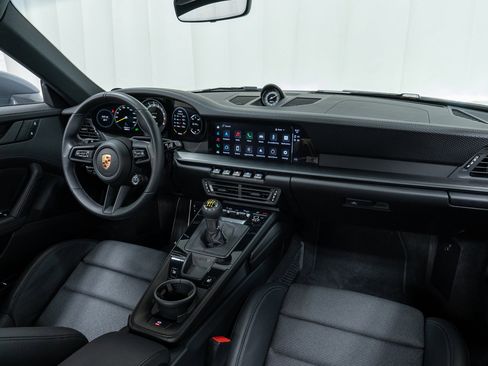 Certified 2023 Porsche 911 GT3 image 18