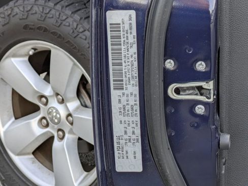 Used 2015 RAM 1500 Express image 15