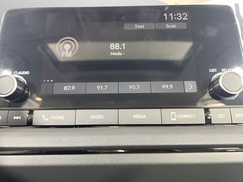 New 2025 Honda Accord SE image 19