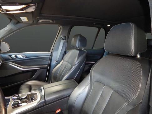 Used 2020 BMW X5 xDrive40i w/ Premium Enhanced Package image 17