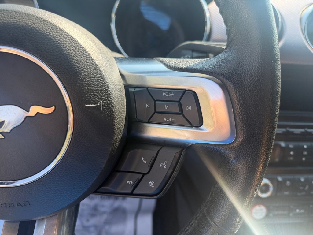 Used 2017 Ford Mustang GT RWD image 15