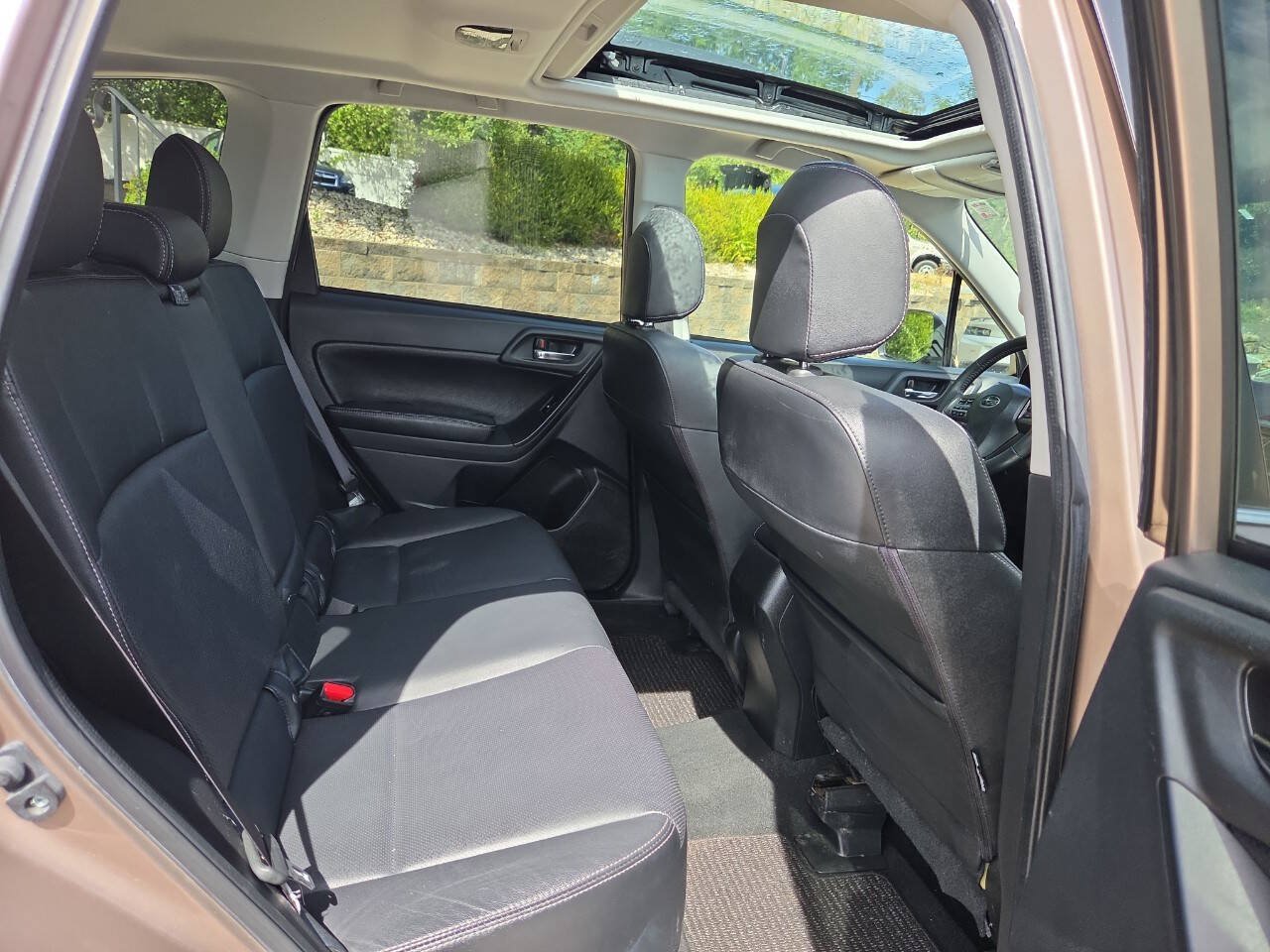 Used 2015 Subaru Forester 2.5i Limited w/ Popular Package #1 AWD/4WD image 22