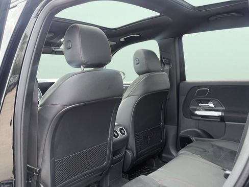 Used 2024 Mercedes-Benz GLB 250 image 33