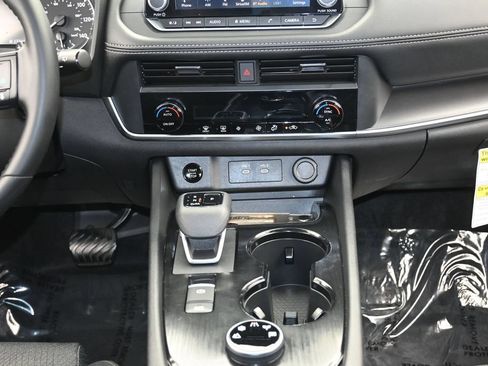 Certified 2026 Nissan Rogue SV AWD/4WD image 29