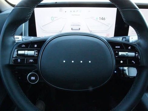 Used 2025 Hyundai Ioniq 6 SEL image 17