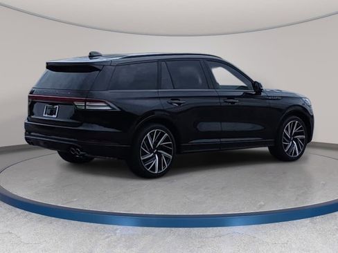 Used 2026 Lincoln Aviator Black Label w/ Jet Appearance Package AWD/4WD image 5