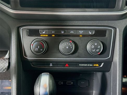 Used 2018 Volkswagen Atlas SE image 15