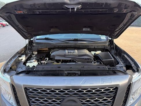 Used 2019 Nissan Titan SV w/ SV Convenience Package image 31