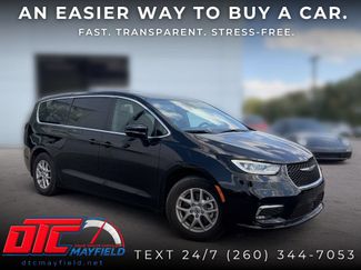 Used 2025 Chrysler Pacifica Select FWD video 1