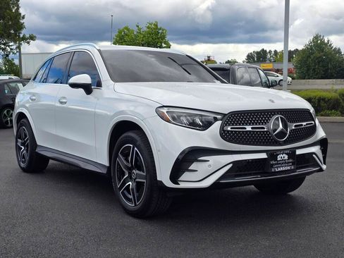 Used 2025 Mercedes-Benz GLC 350e 4MATIC w/ AMG Line image 7