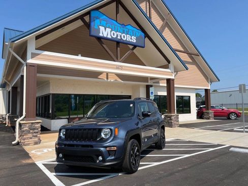 Used 2022 Jeep Renegade Altitude AWD/4WD image 1